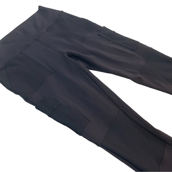 ALO Yoga High-Waist Cargo Leggings - Picture 6 of 9